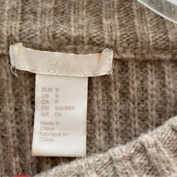 Women’s H&M knit tan/light brown sweater size S like new - Picture 6 of 9